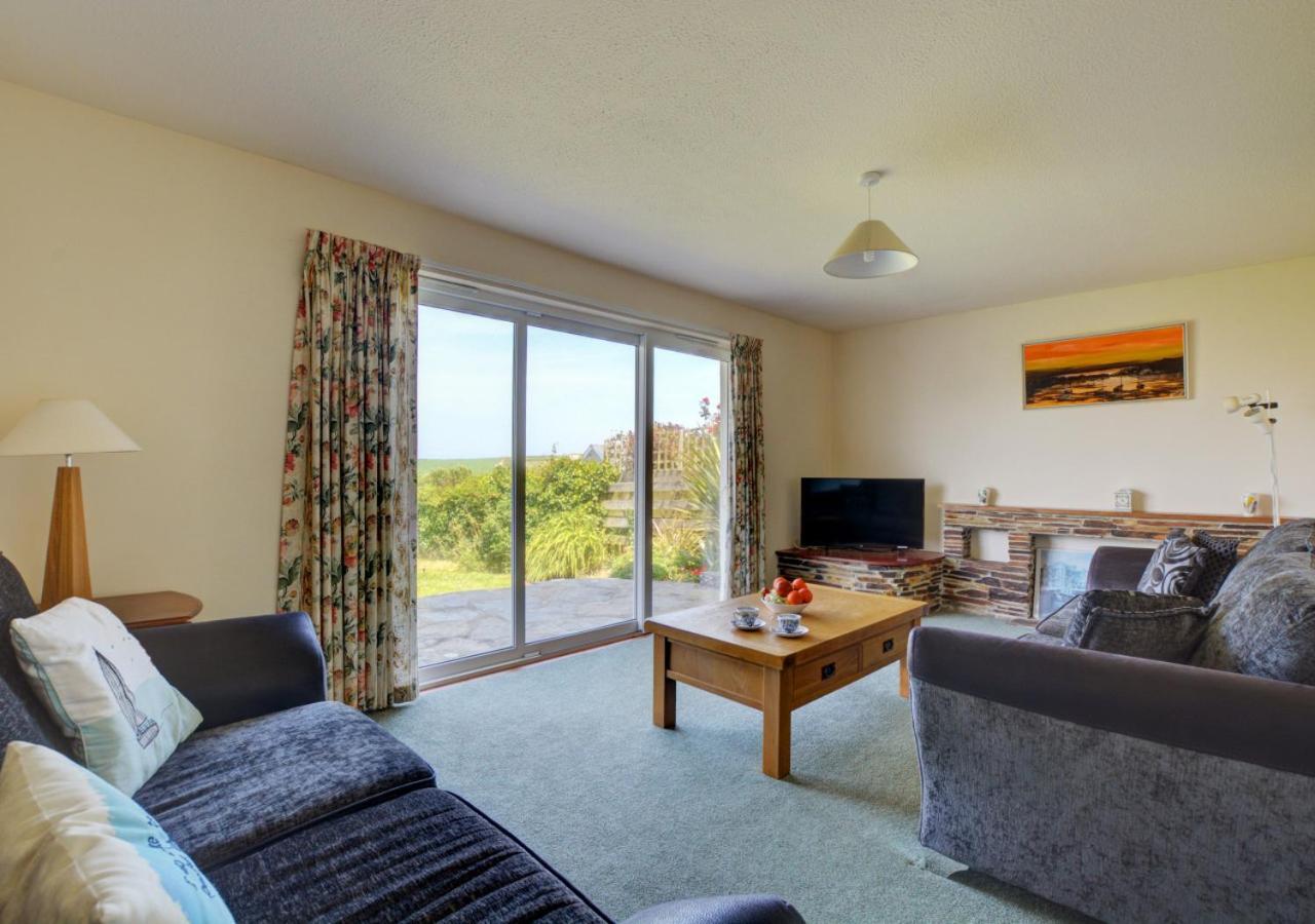 4 Bed in Padstow oc-p00401