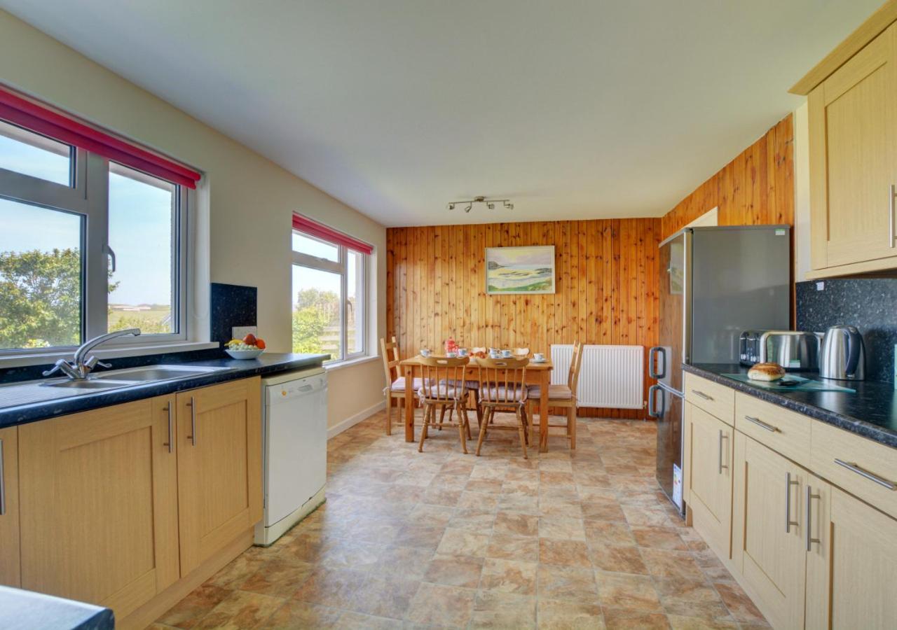 4 Bed in Padstow oc-p00401