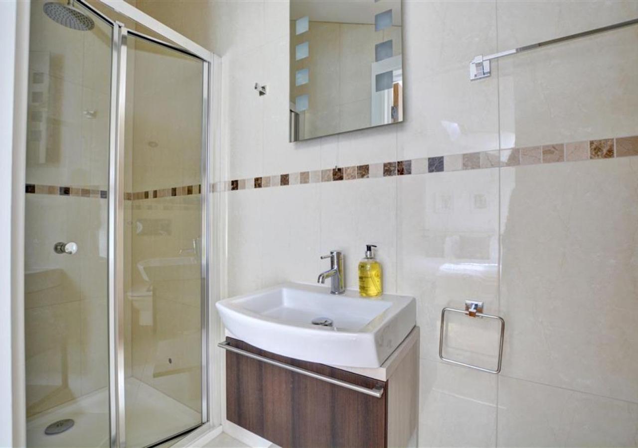 3 Bed in Wadebridge oc-p00415