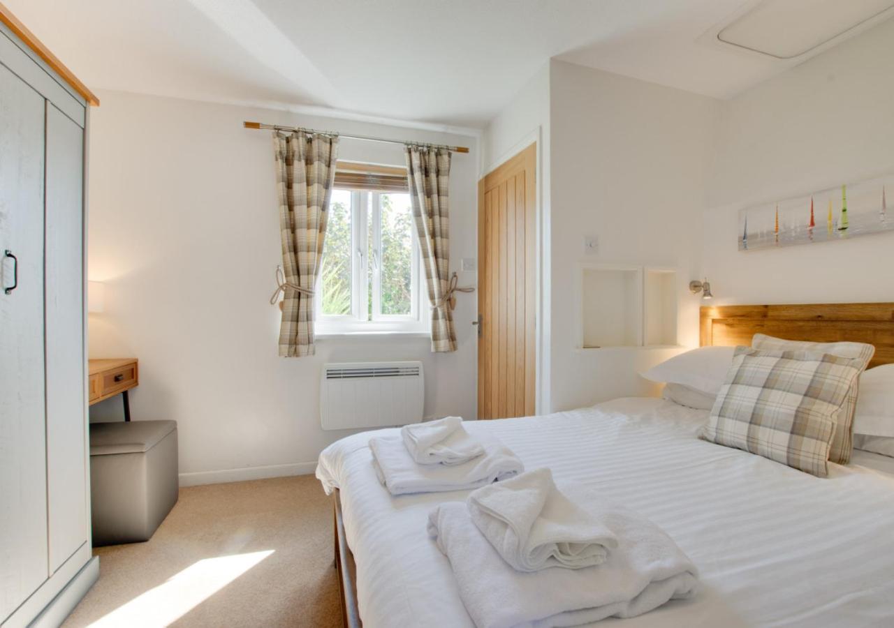 2 Bed in Padstow oc-p00481