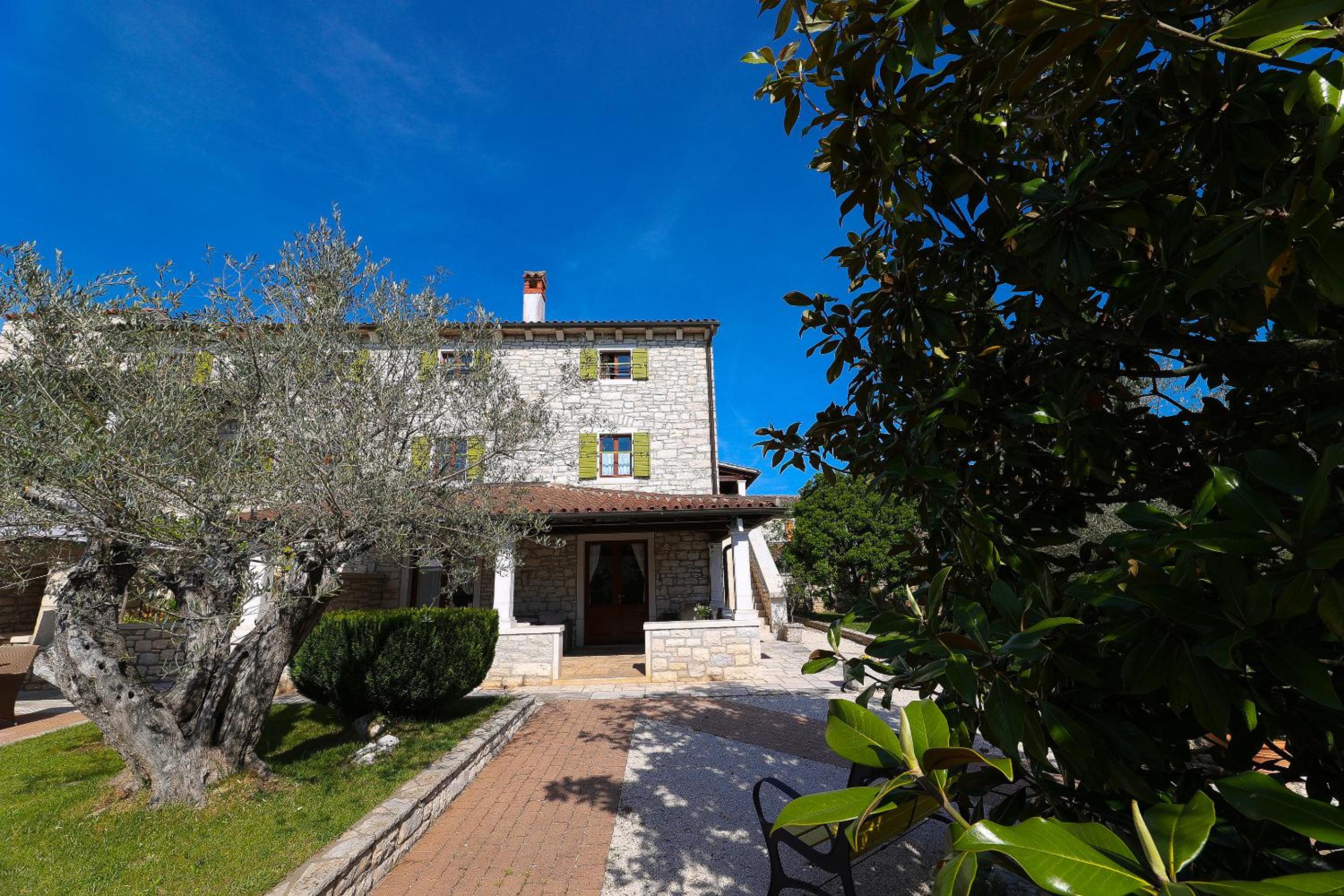Casa Rustica Dva Baladura Apartments view 5