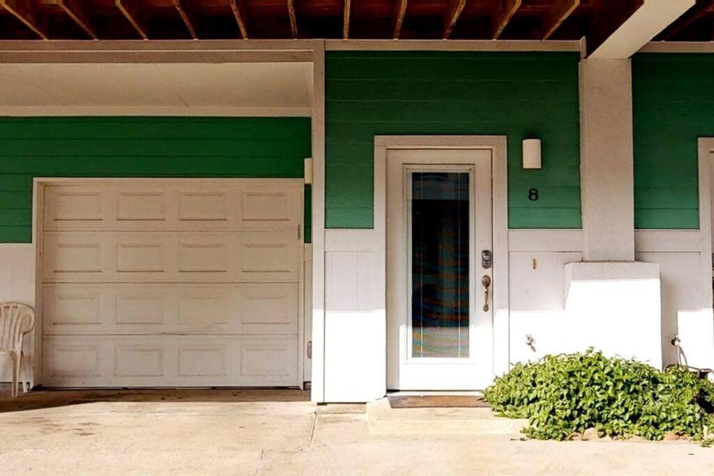 Chic 3 BR Home With Pool and Hot Tub view 4