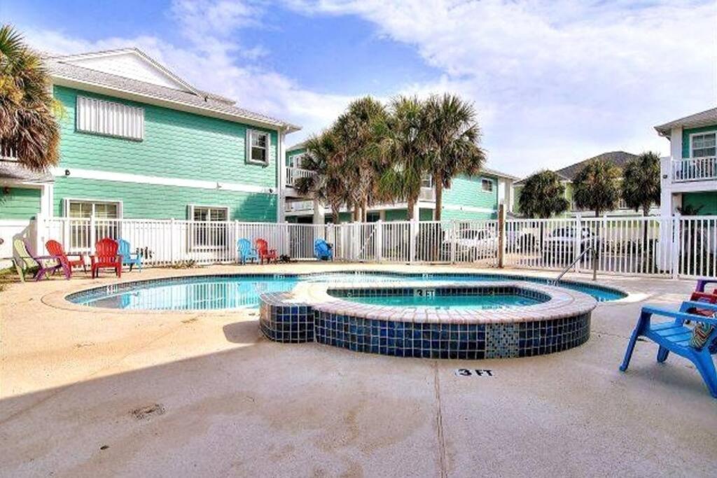 Chic 3 BR Home With Pool and Hot Tub view 5