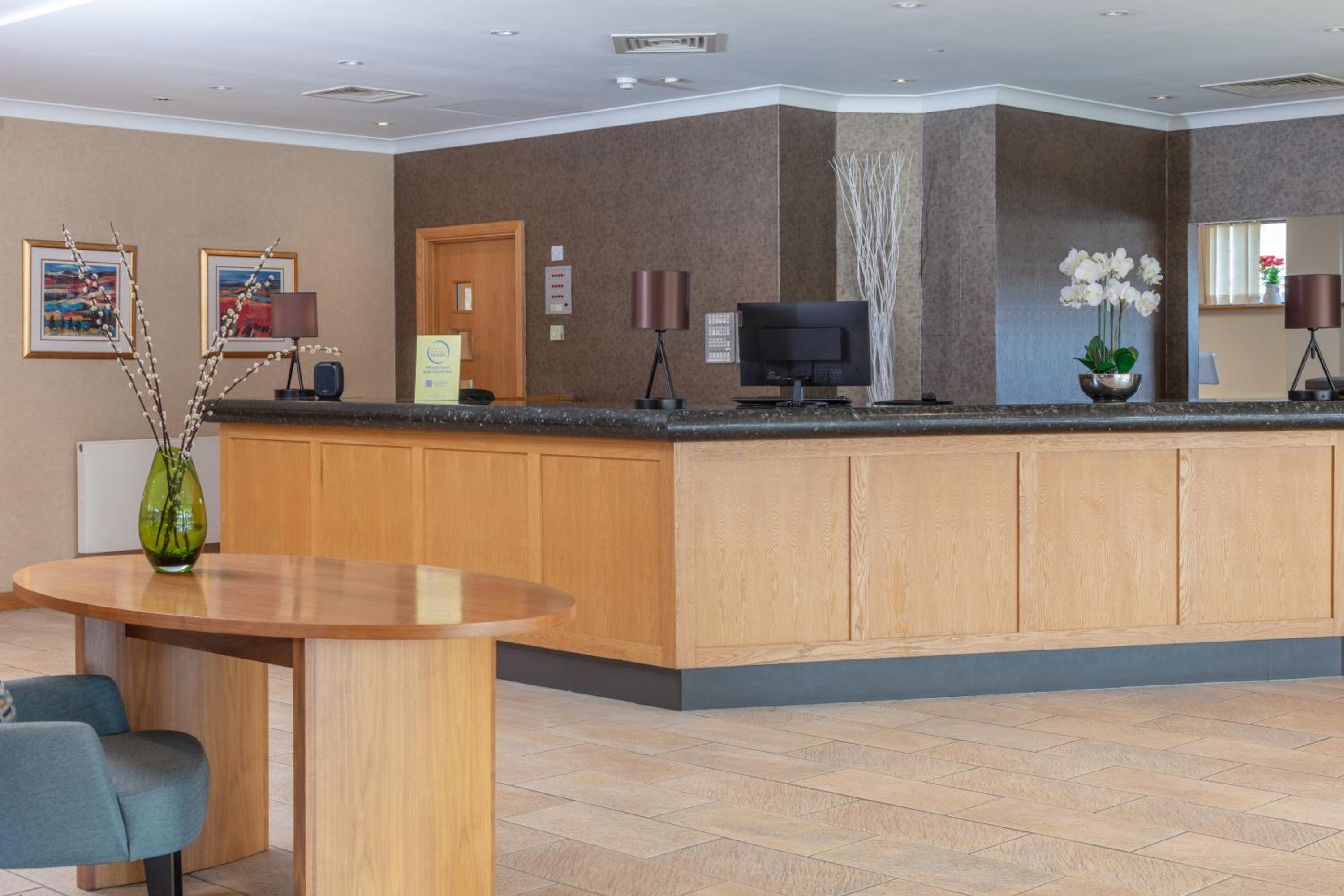 Basingstoke Vacations - Hampshire Court Hotel  Spa - Property Image 5