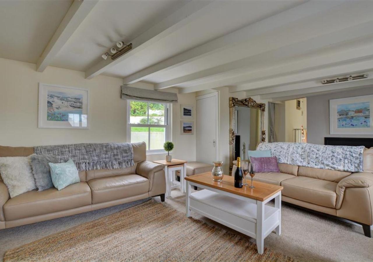 Corner Cottage
