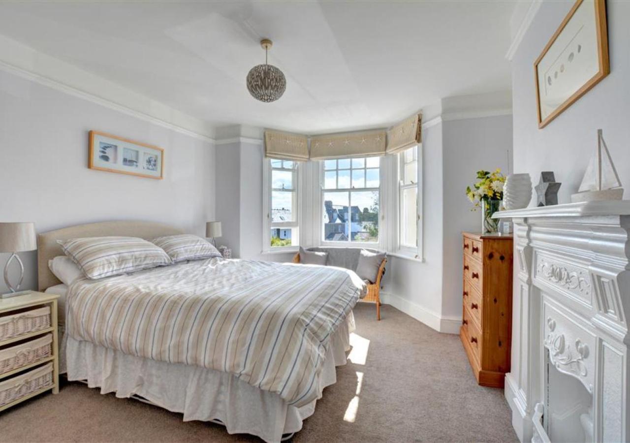 3 Bed in Padstow oc-p00550