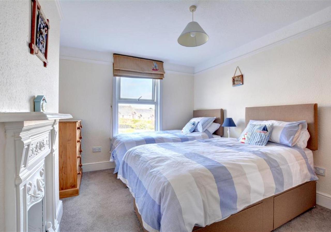 3 Bed in Padstow oc-p00550