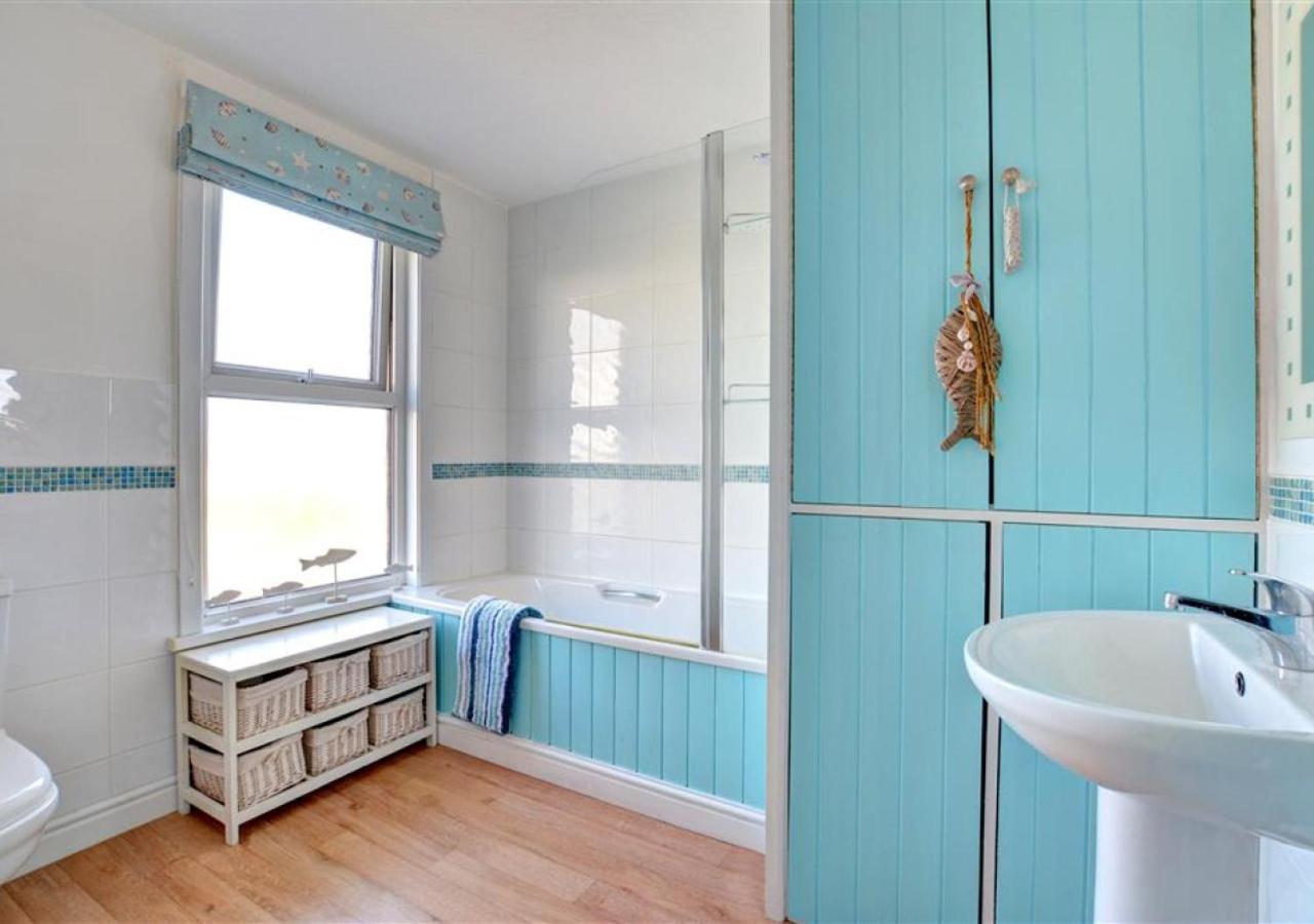 3 Bed in Padstow oc-p00550