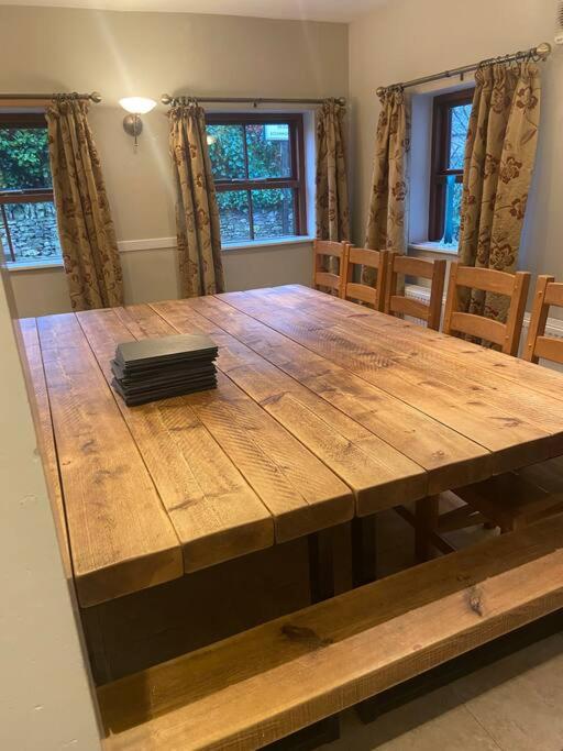 Devonshire -Sleeps 19 in 7 ensuite bedrooms great space for all groups view 5