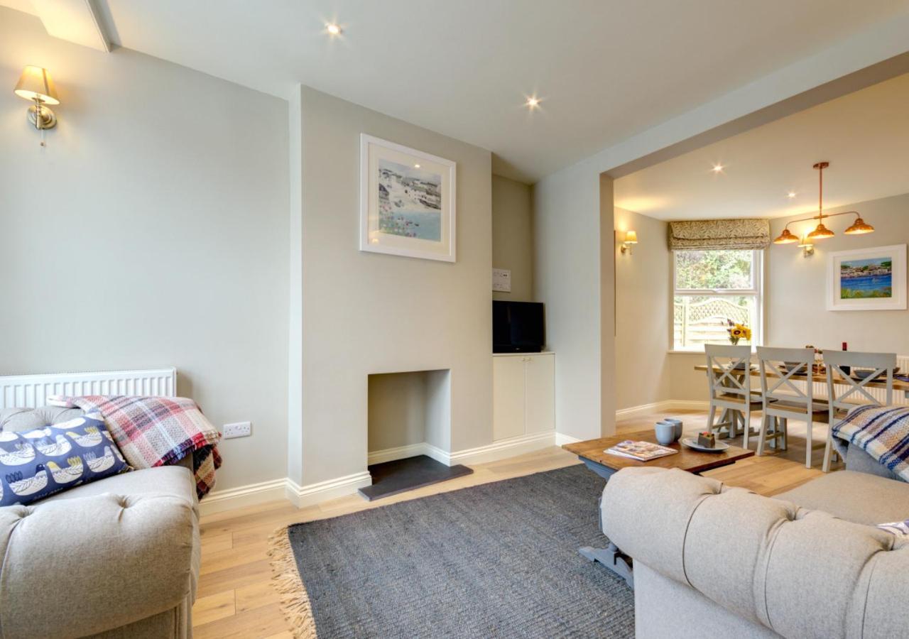 Iva Cottage view 4