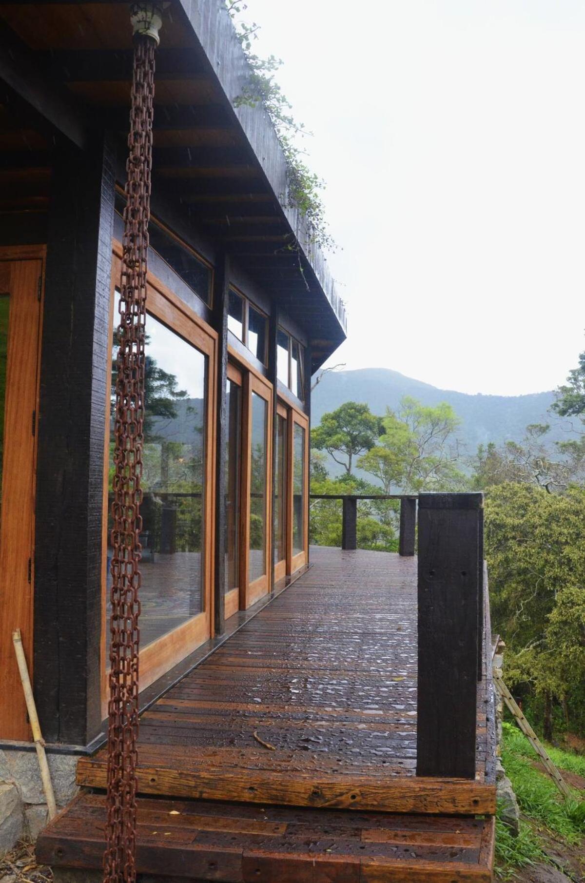 Eco Lodge de Construção Natural com Vista Panorâmica