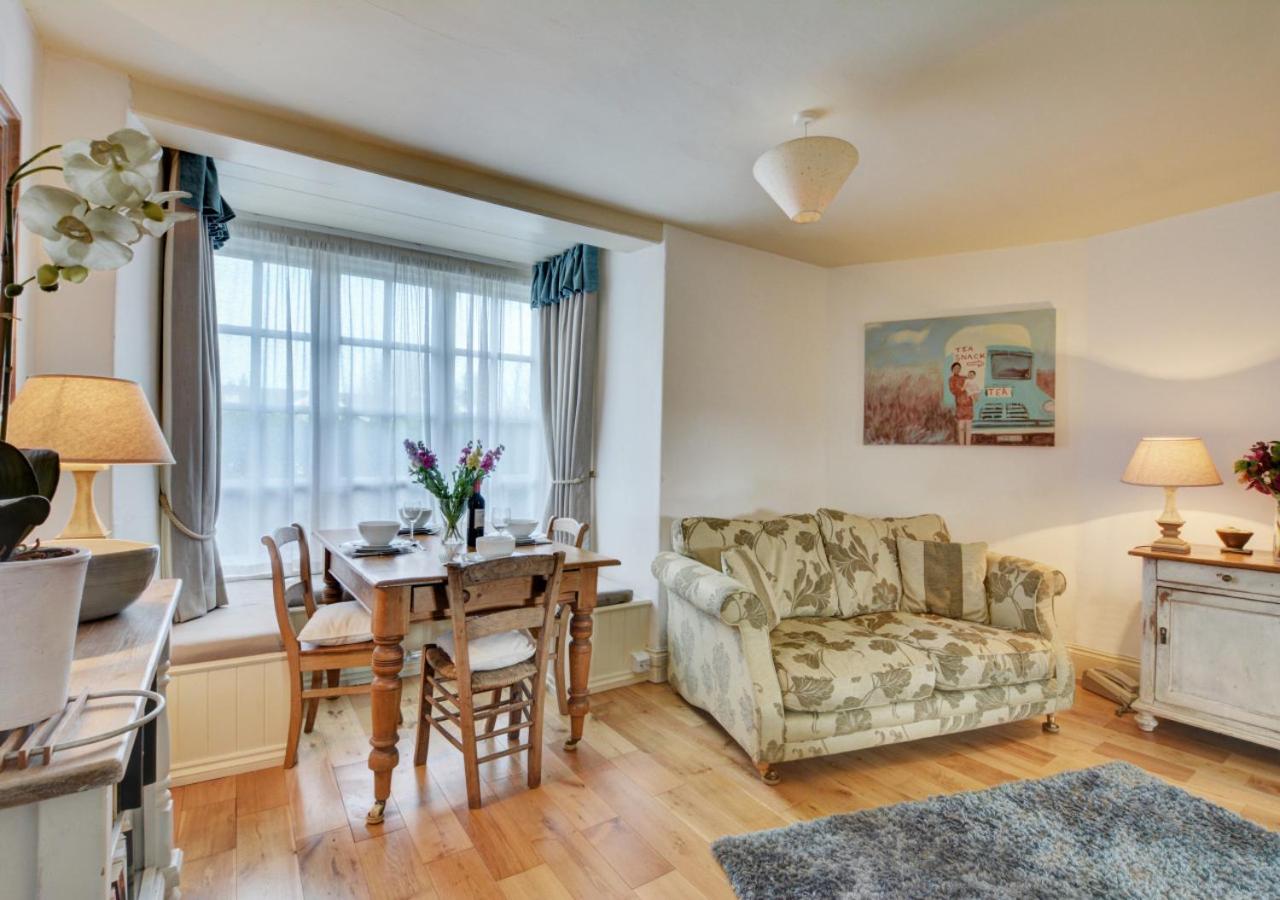 2 Bed in Little Petherick oc-p00644