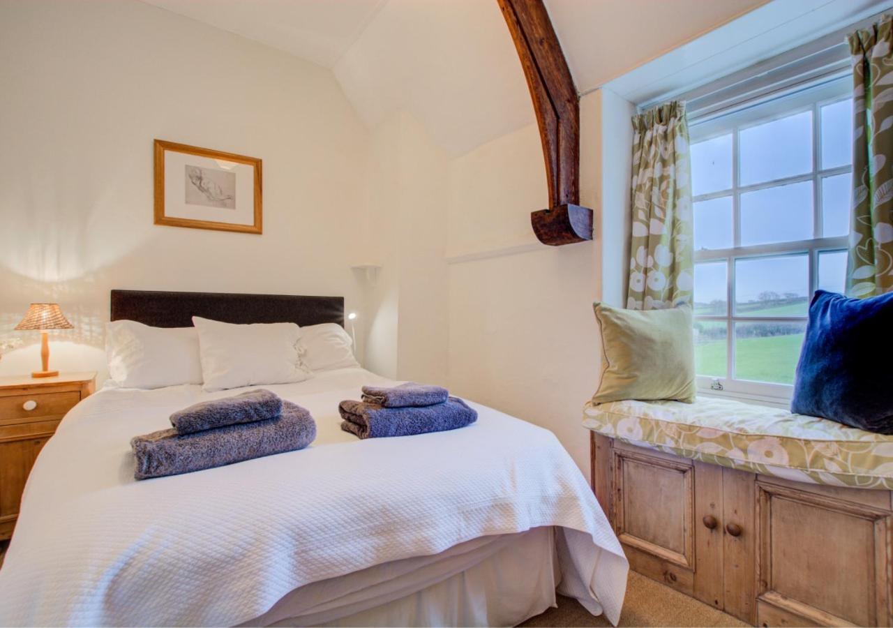 2 Bed in Little Petherick oc-p00644