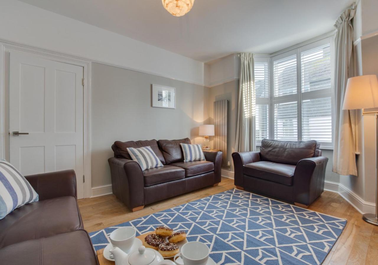 4 Bed in Padstow oc-p00718