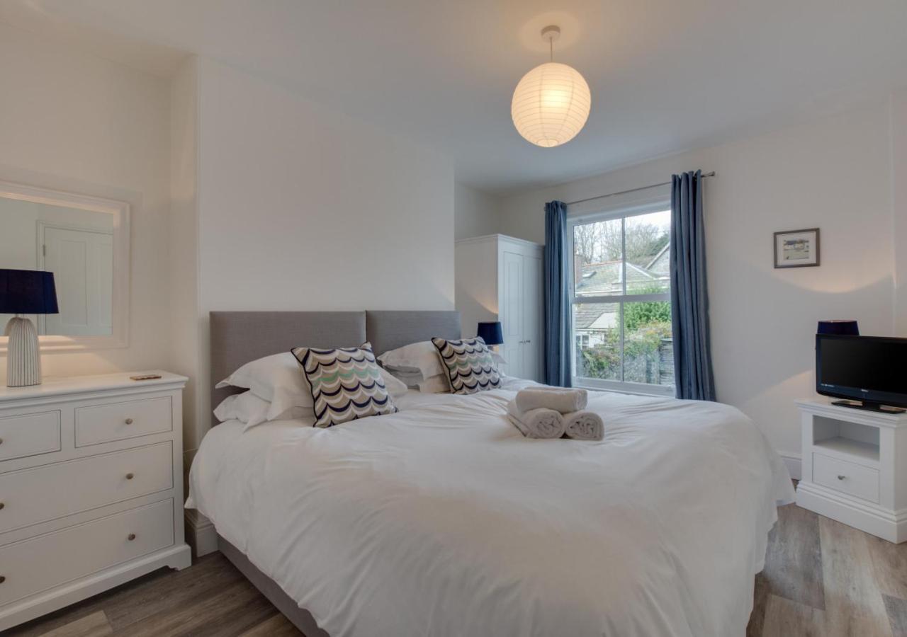 4 Bed in Padstow oc-p00718