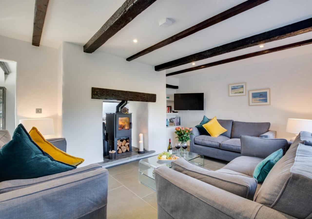 5 Bed in Little Petherick oc-p00736
