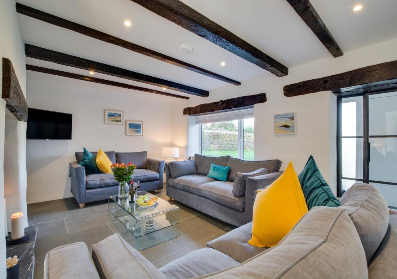 5 Bed in Little Petherick oc-p00736