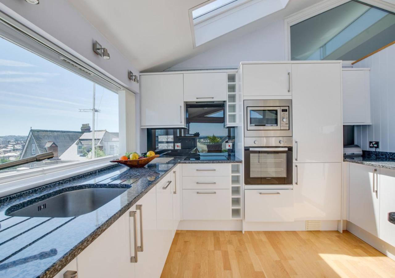 2 Bed in Penzance oc-p00753