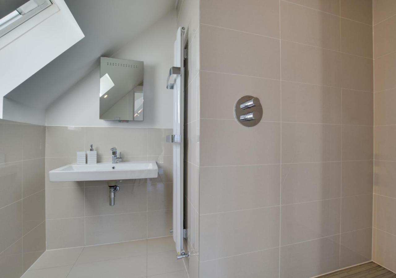 5 Bed in Little Petherick oc-p00736