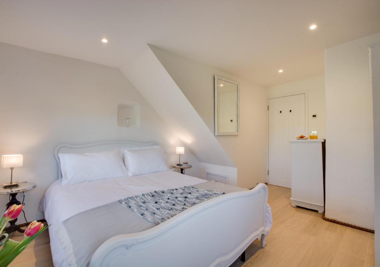 5 Bed in Little Petherick oc-p00736