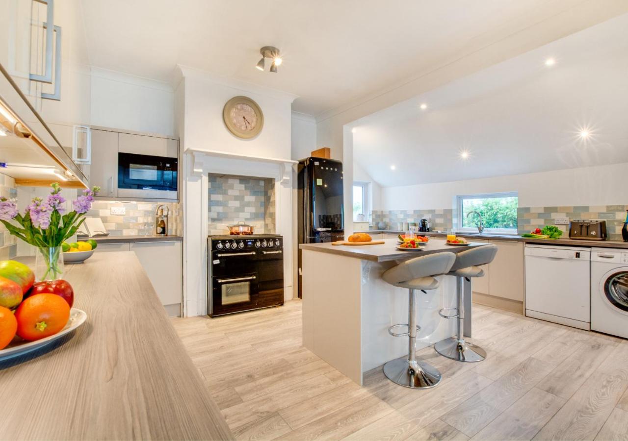 3 Bed in Trevone oc-p00758