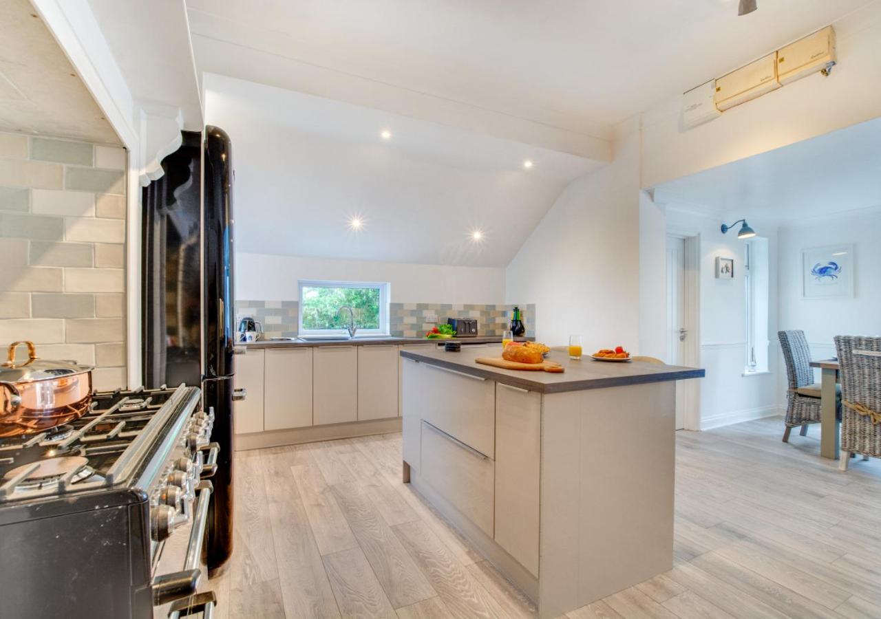 3 Bed in Trevone oc-p00758
