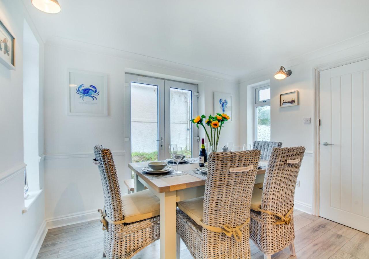3 Bed in Trevone oc-p00758