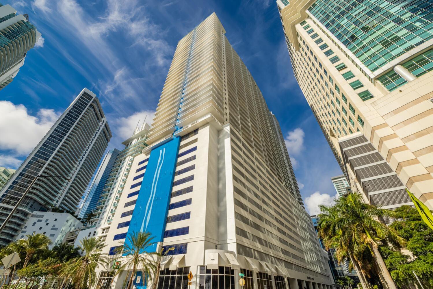 Hotel Brickell Miami Unit, Amazing view, balcony, Pool, 1 free Parking - Image 1