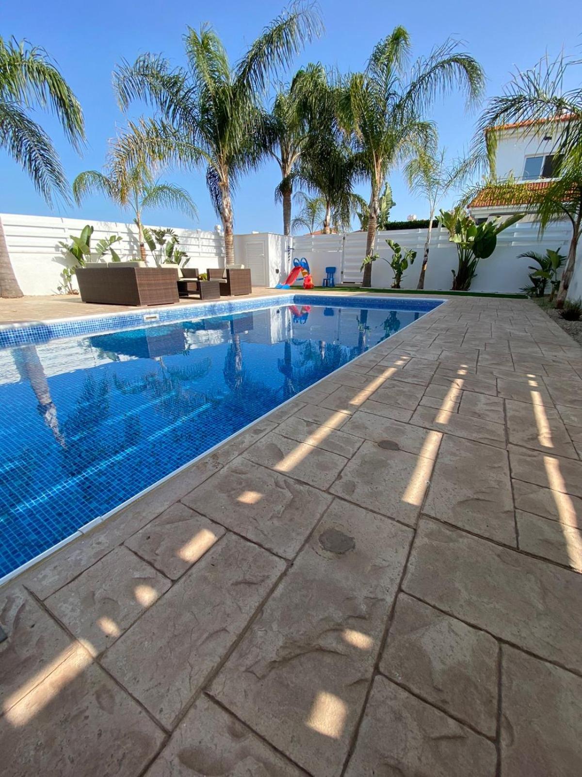 Villa Angel - Exotic Villa 200m From Beach