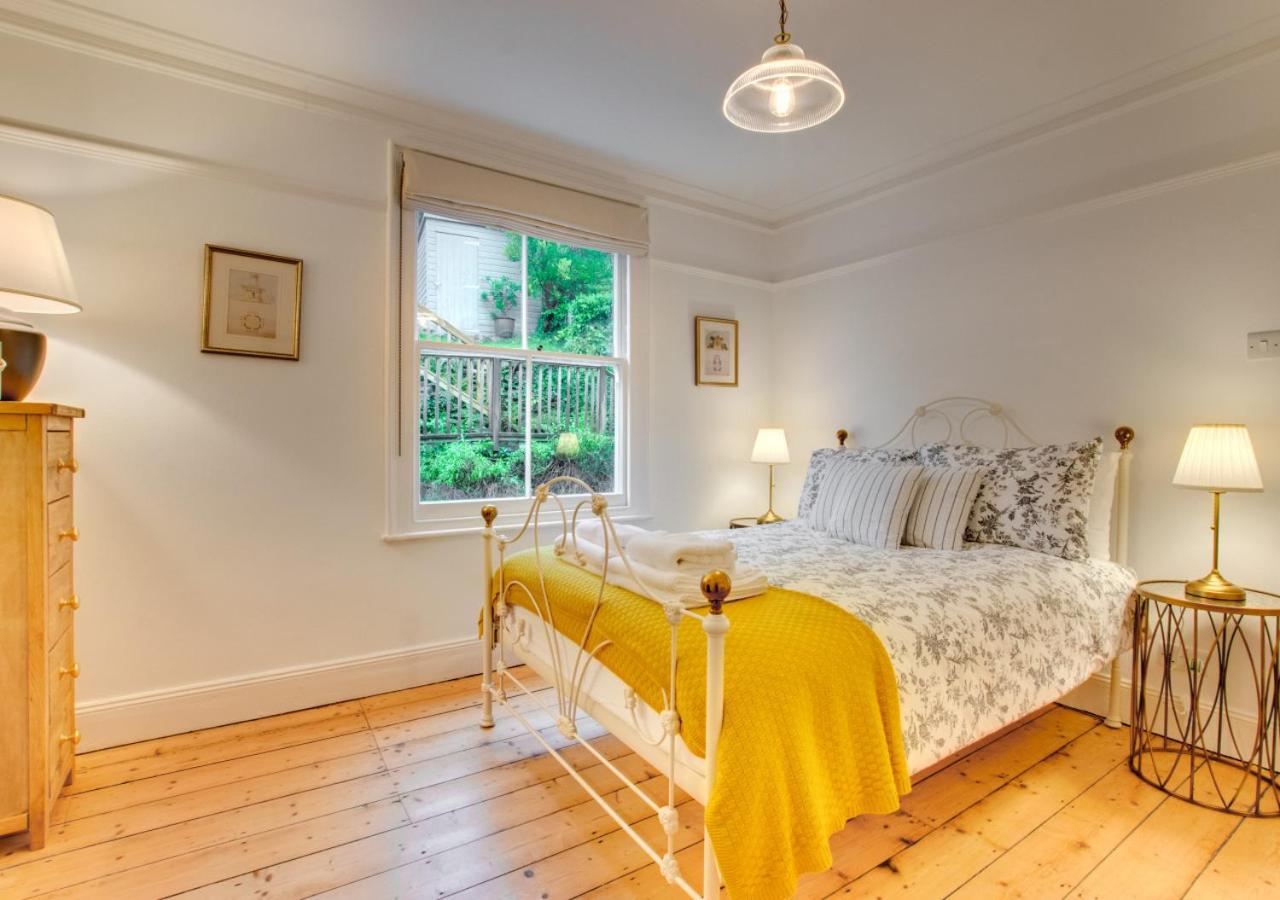3 Bed in Fowey oc-p00800