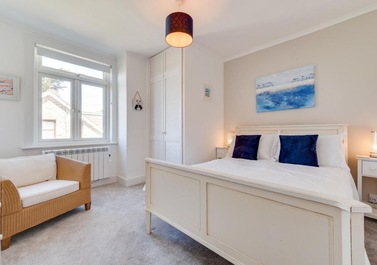 3 Bed in Praa Sands oc-p00859