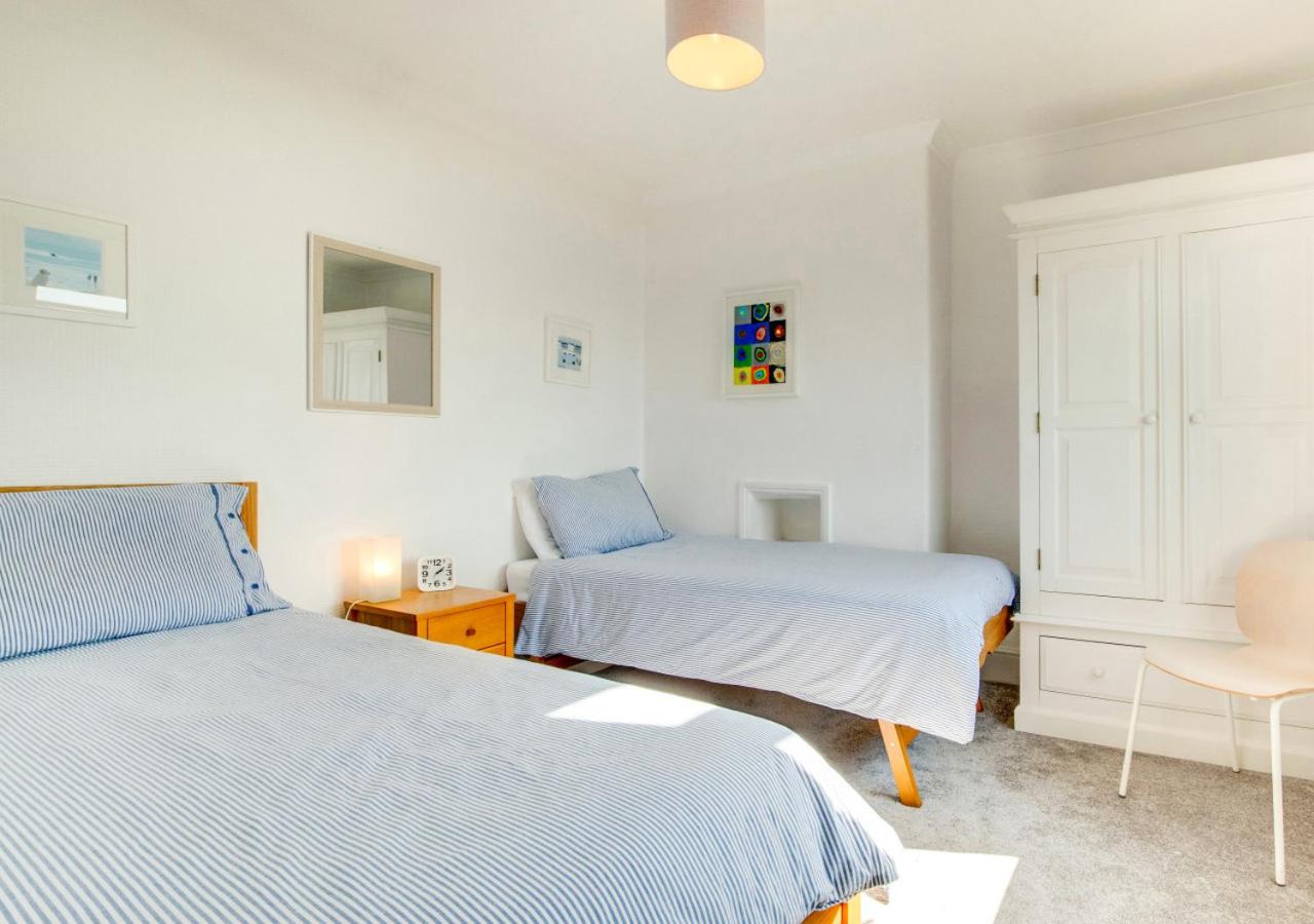 3 Bed in Praa Sands oc-p00859