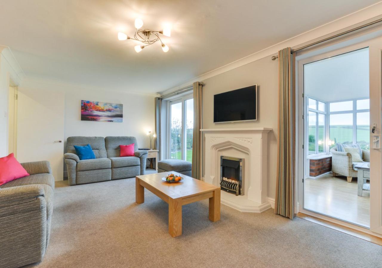 4 Bed in Trevone oc-p00863