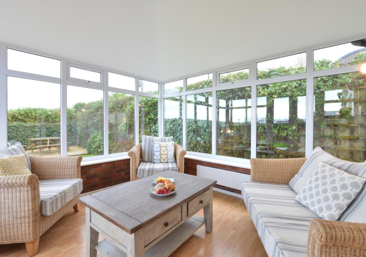 4 Bed in Trevone oc-p00863