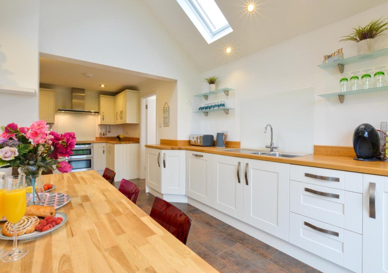 4 Bed in Trevone oc-p00863