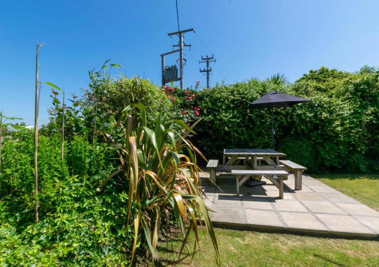 4 Bed in Trevone oc-p00863
