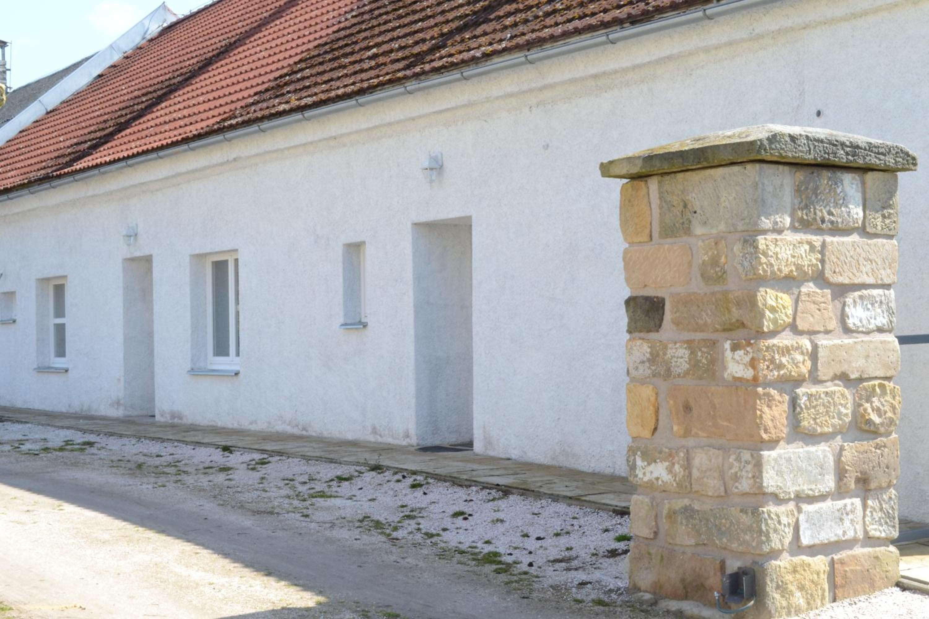 Dvůr Dolenec