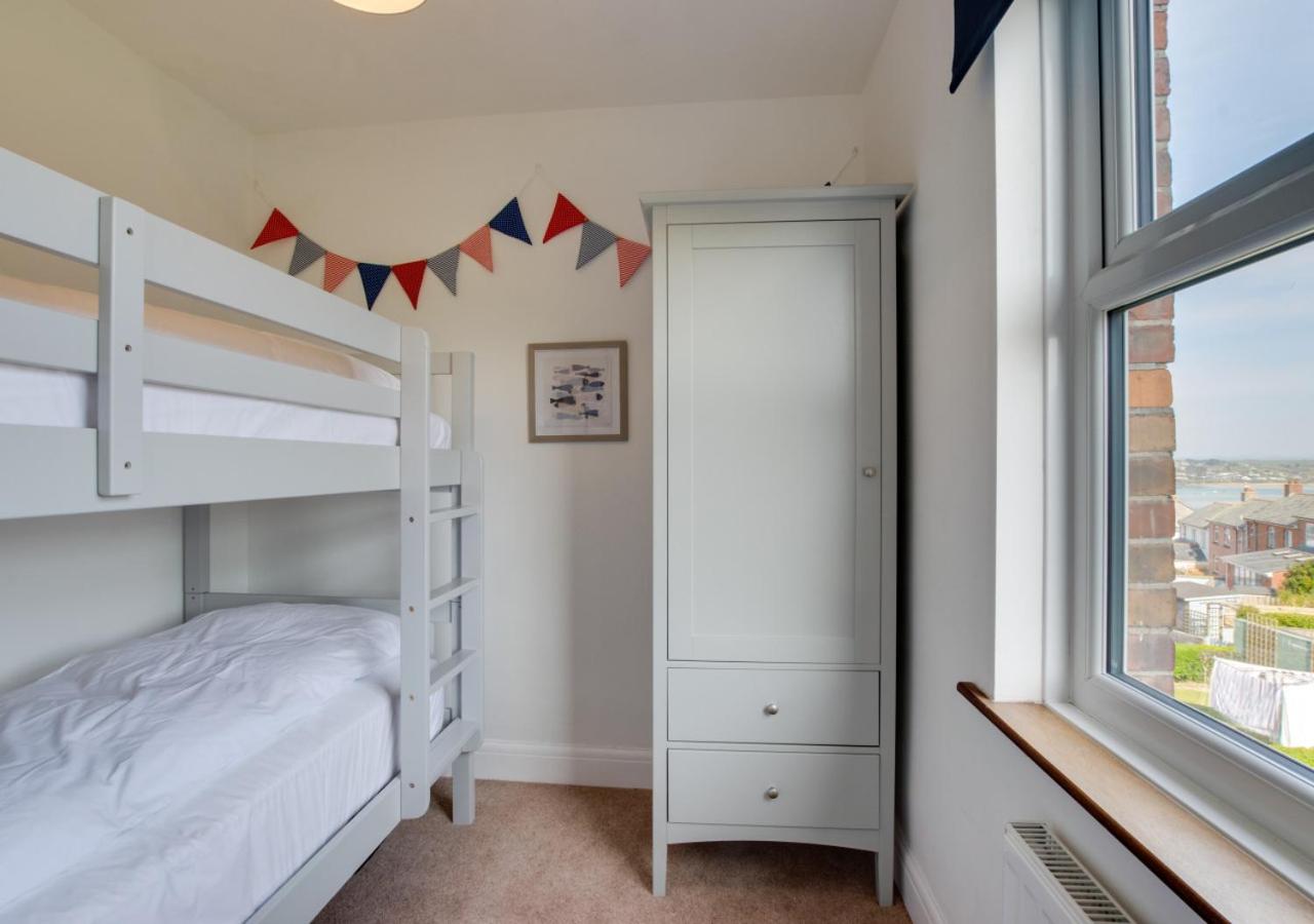 3 Bed in Padstow oc-p00878