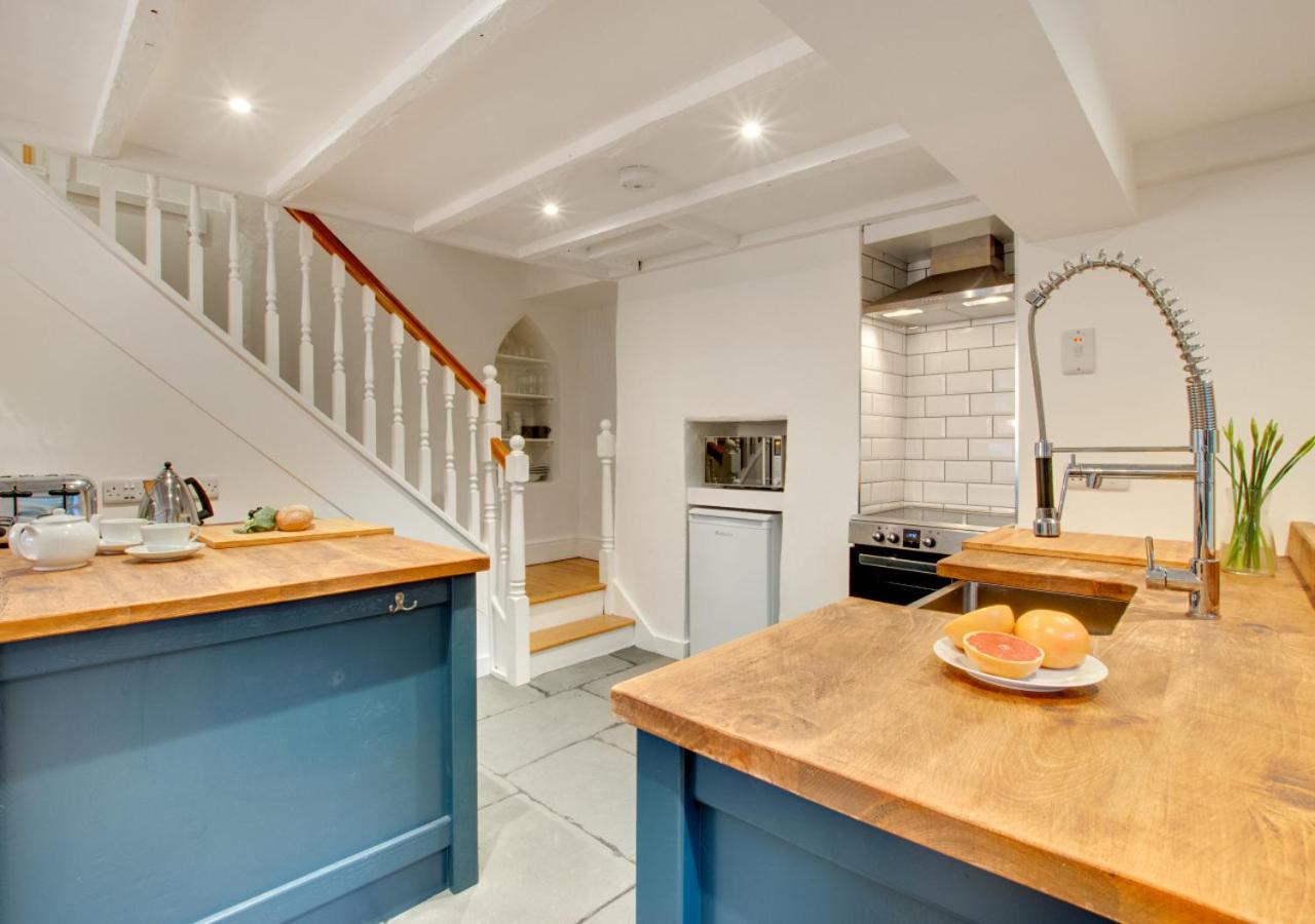 2 Bed in Padstow oc-p00821