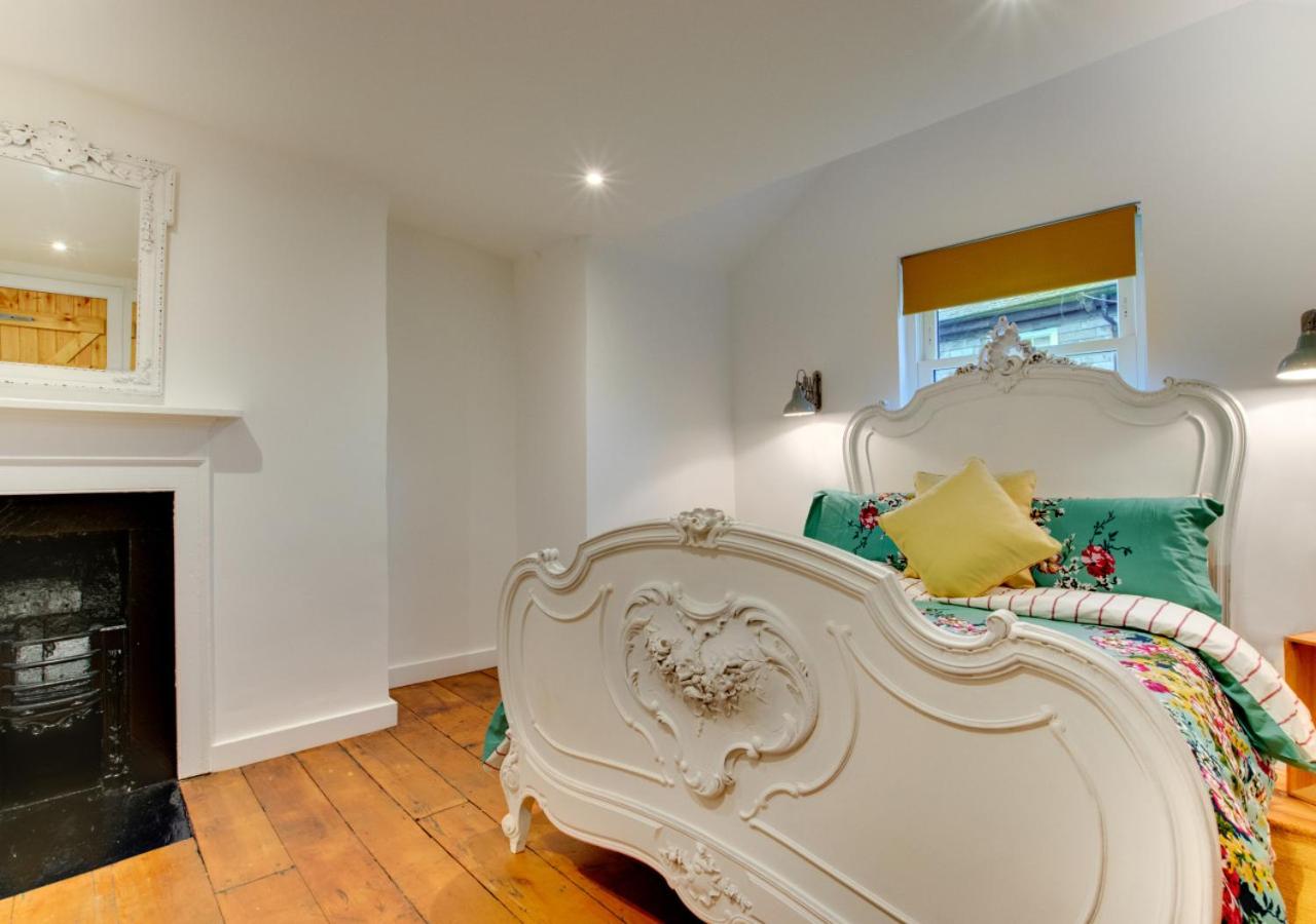 2 Bed in Padstow oc-p00821