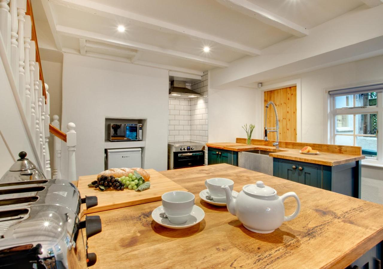 2 Bed in Padstow oc-p00821