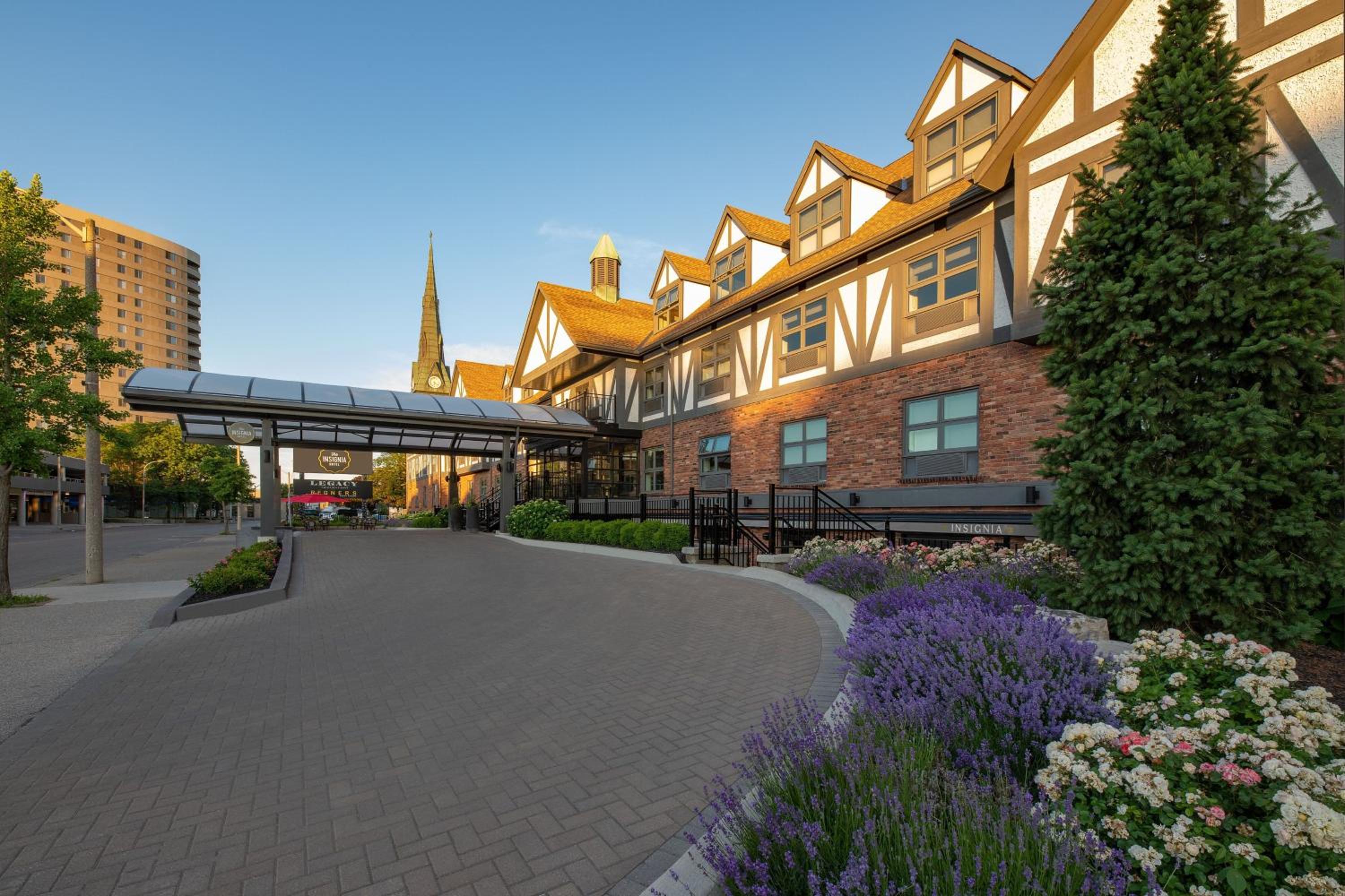 Sarnia Vacations - The Insignia Hotel, Sarnia, a Tribute Portfolio Hotel - Property Image 2