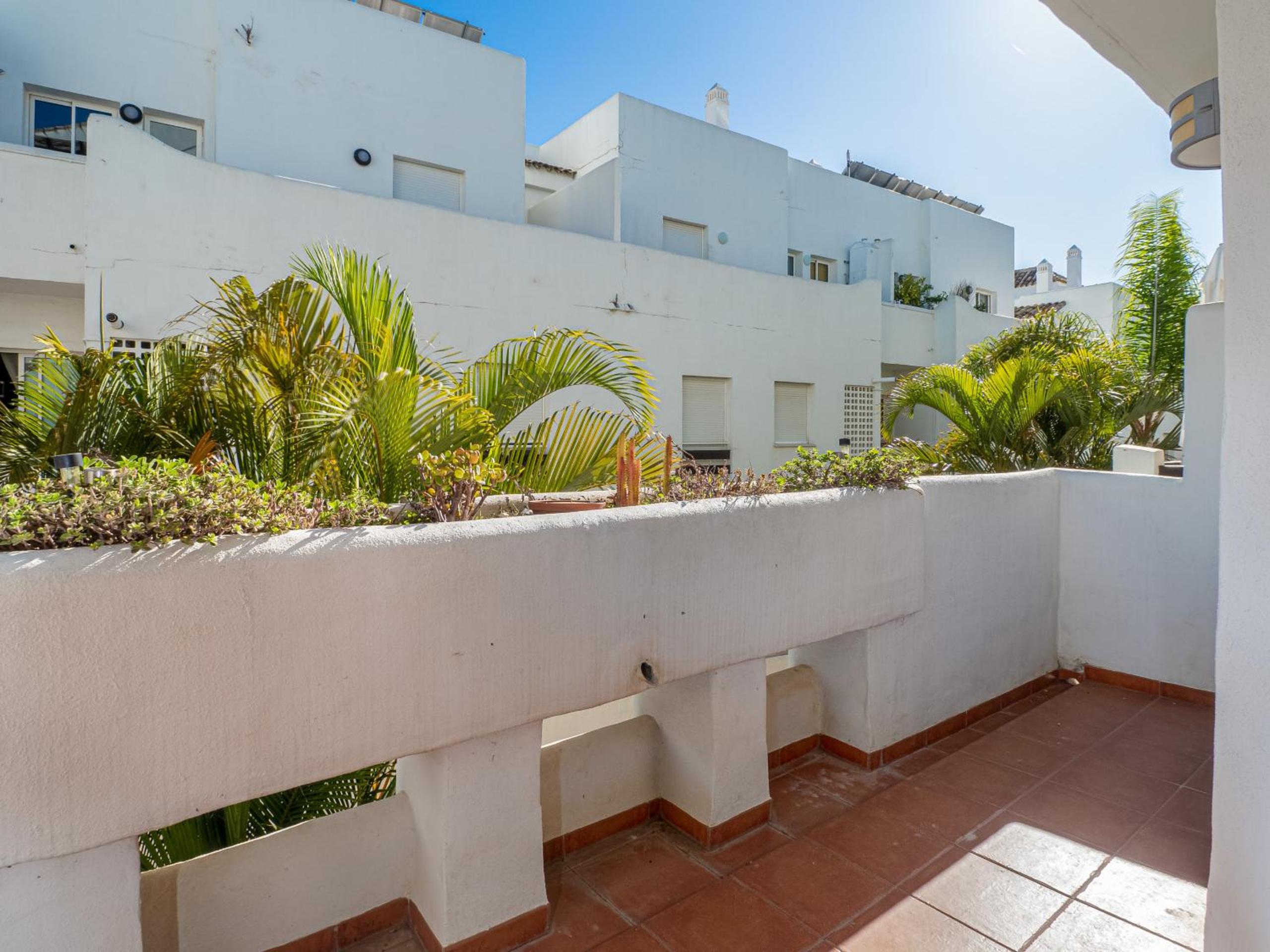 2051-New 3 bedrooms on golf photo 2