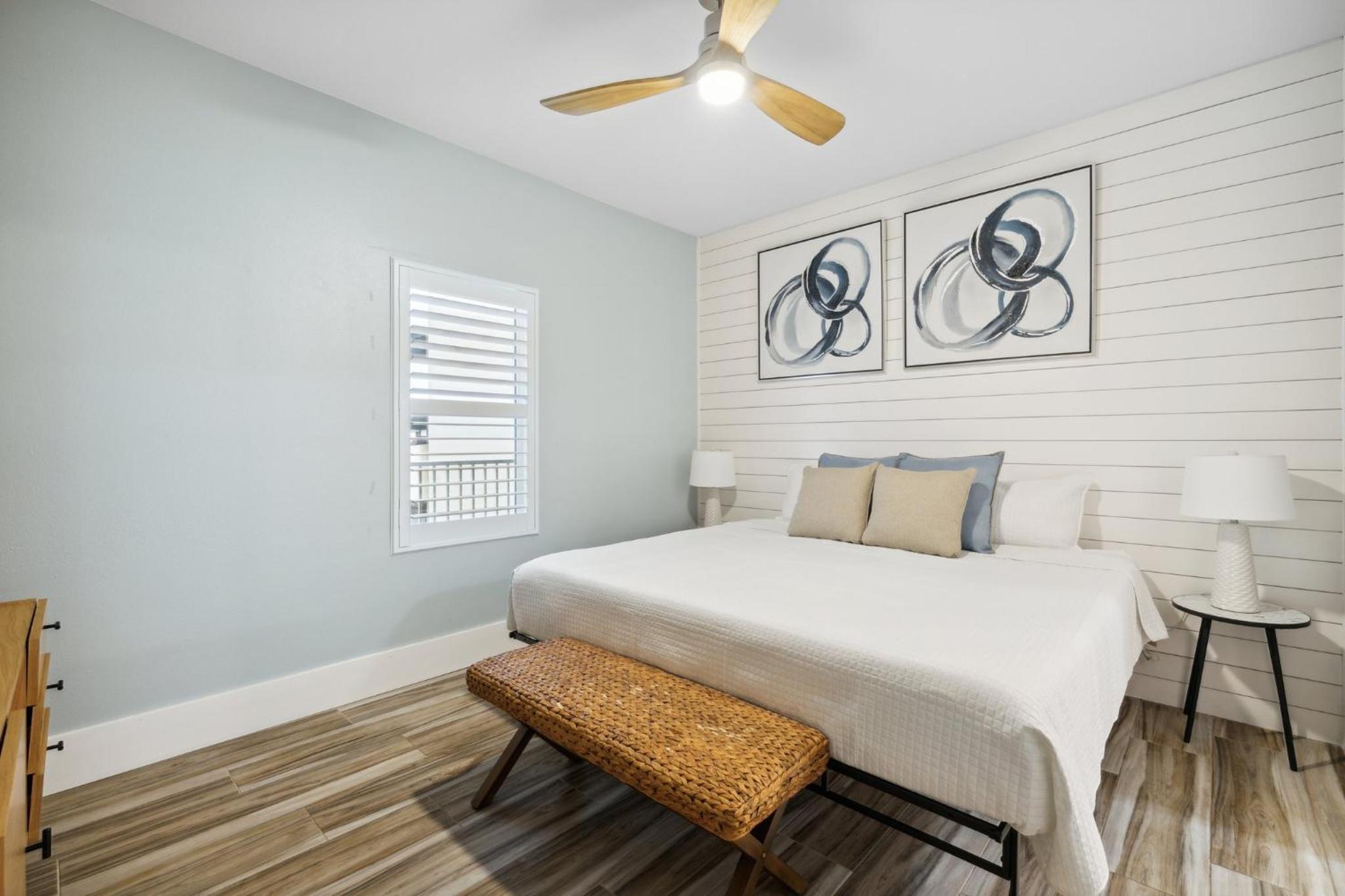 Laketown Wharf #137 by Nautical Properties view 3