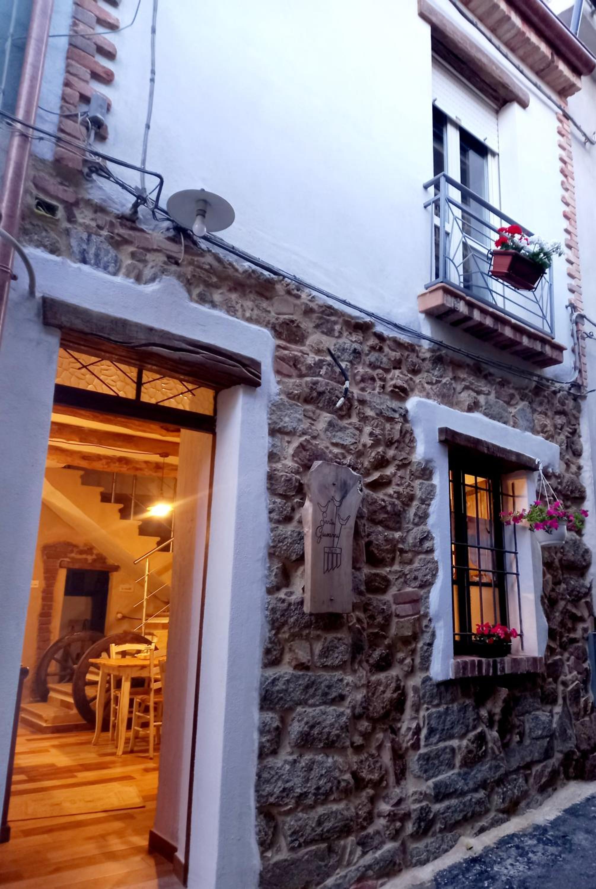 B&B Santu Giuvanni "Un Tuffo nel Passato"