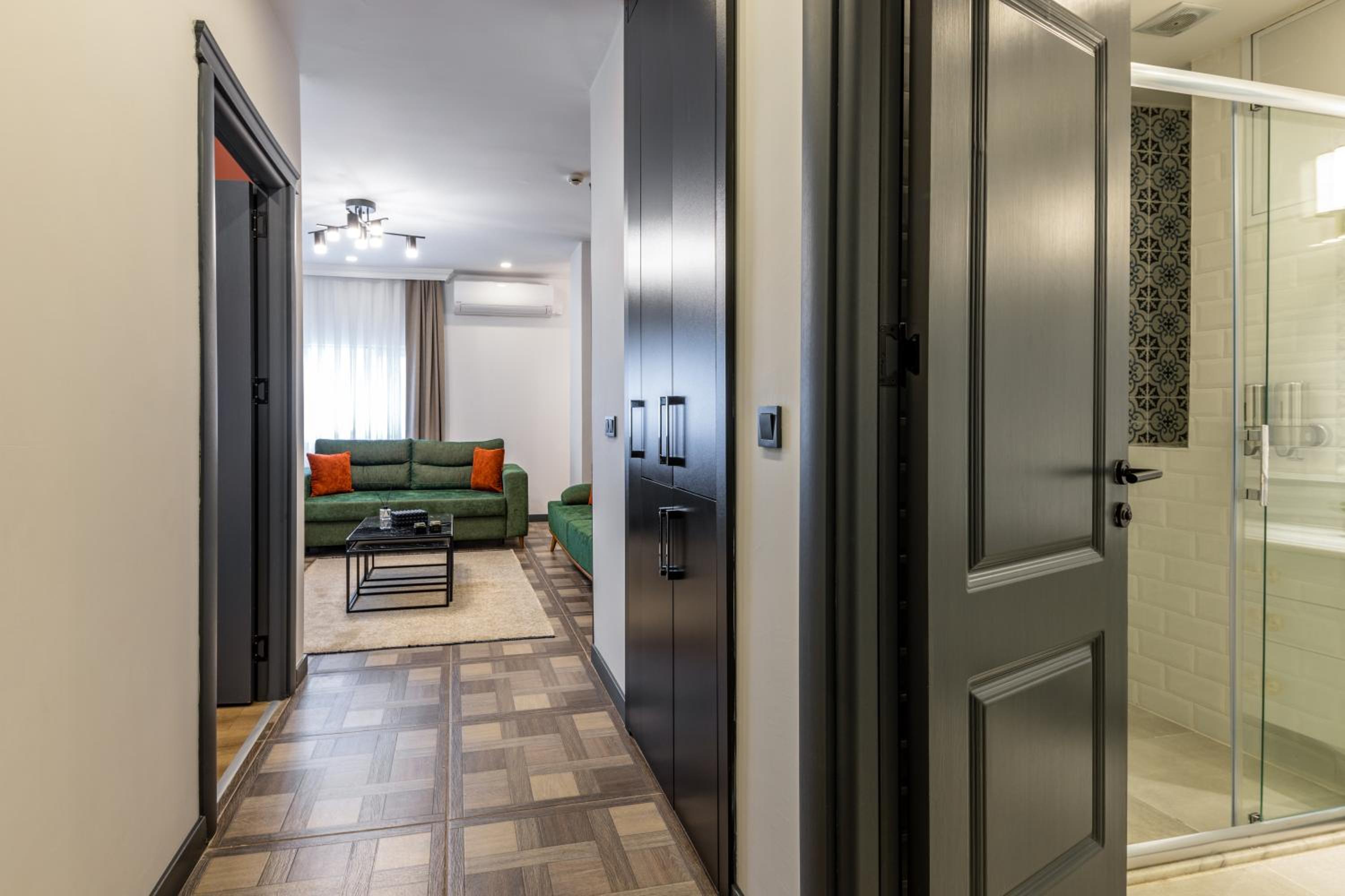 BayMari Suites Şehir Hayatı - Image 92