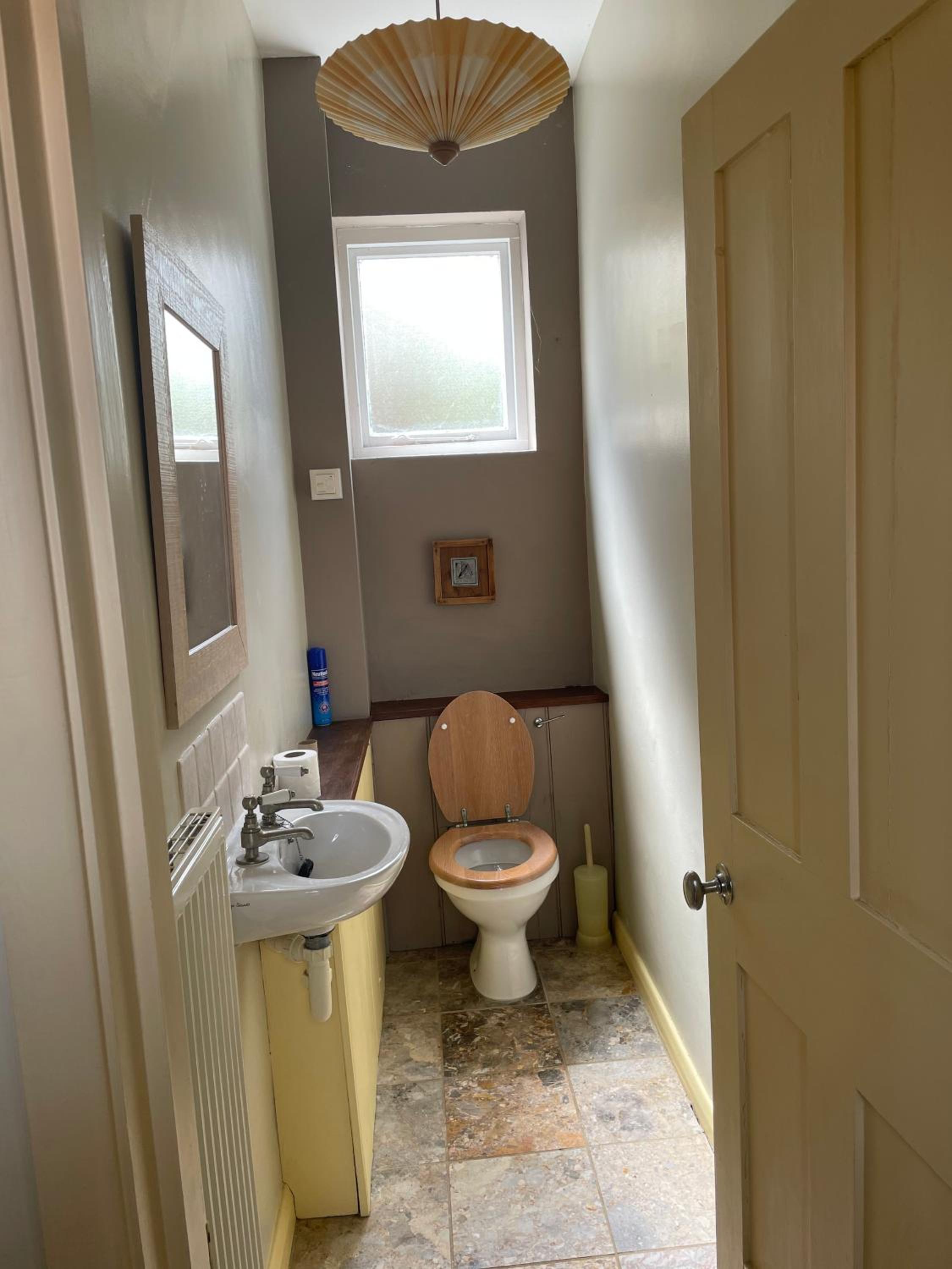 Suffolk Riverside Cottage with Panoramic Views in Pin Mill view 2