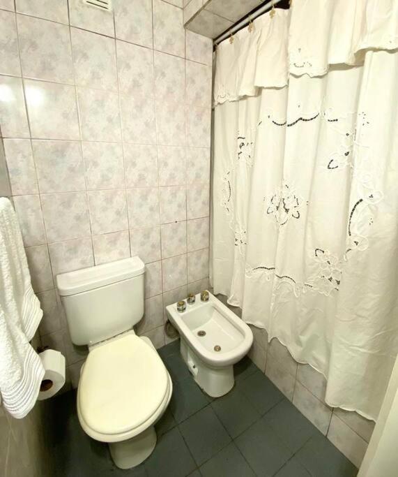 Duplex con terraza y cochera para auto, no camioneta!