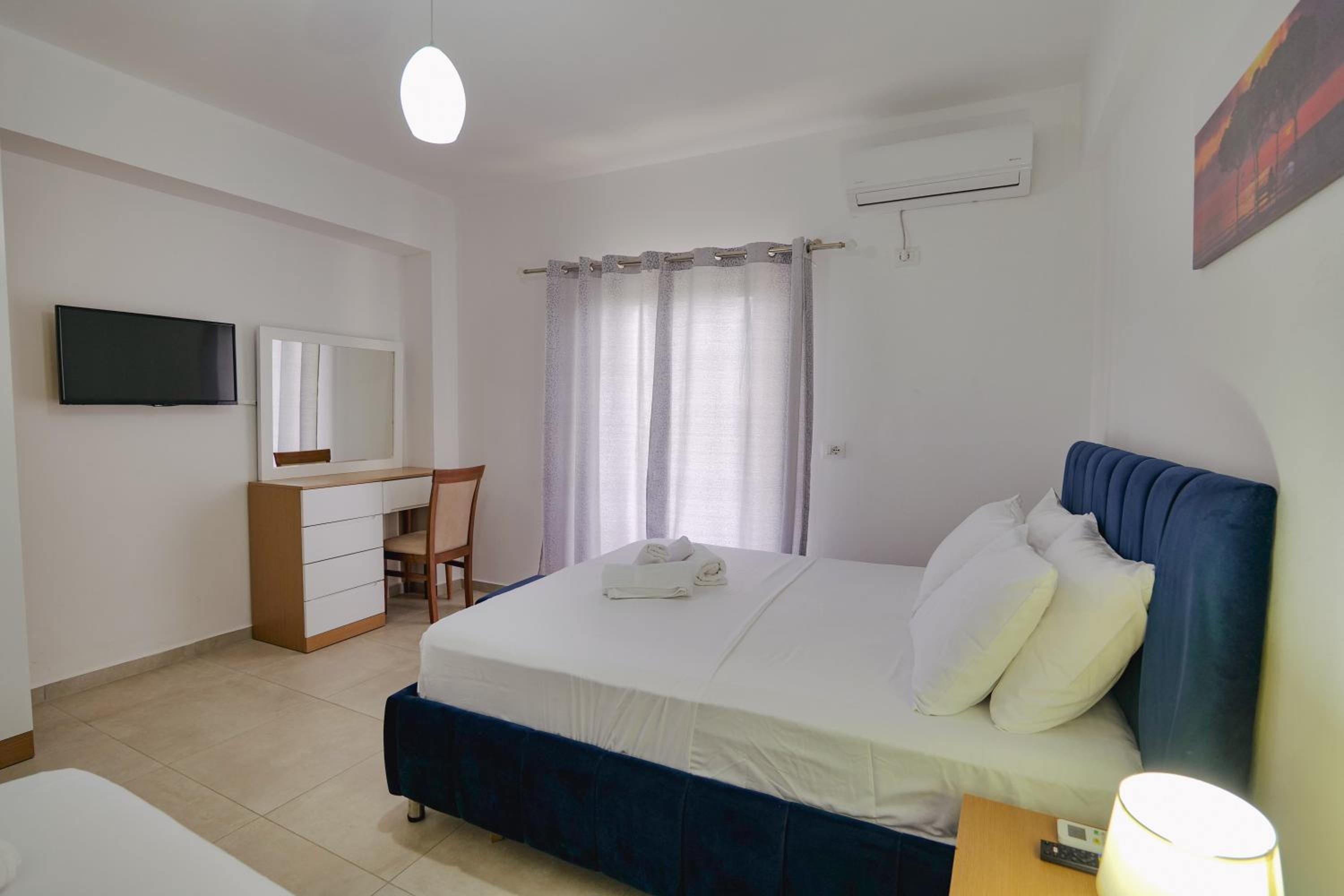 Violeta apartments Ksamil