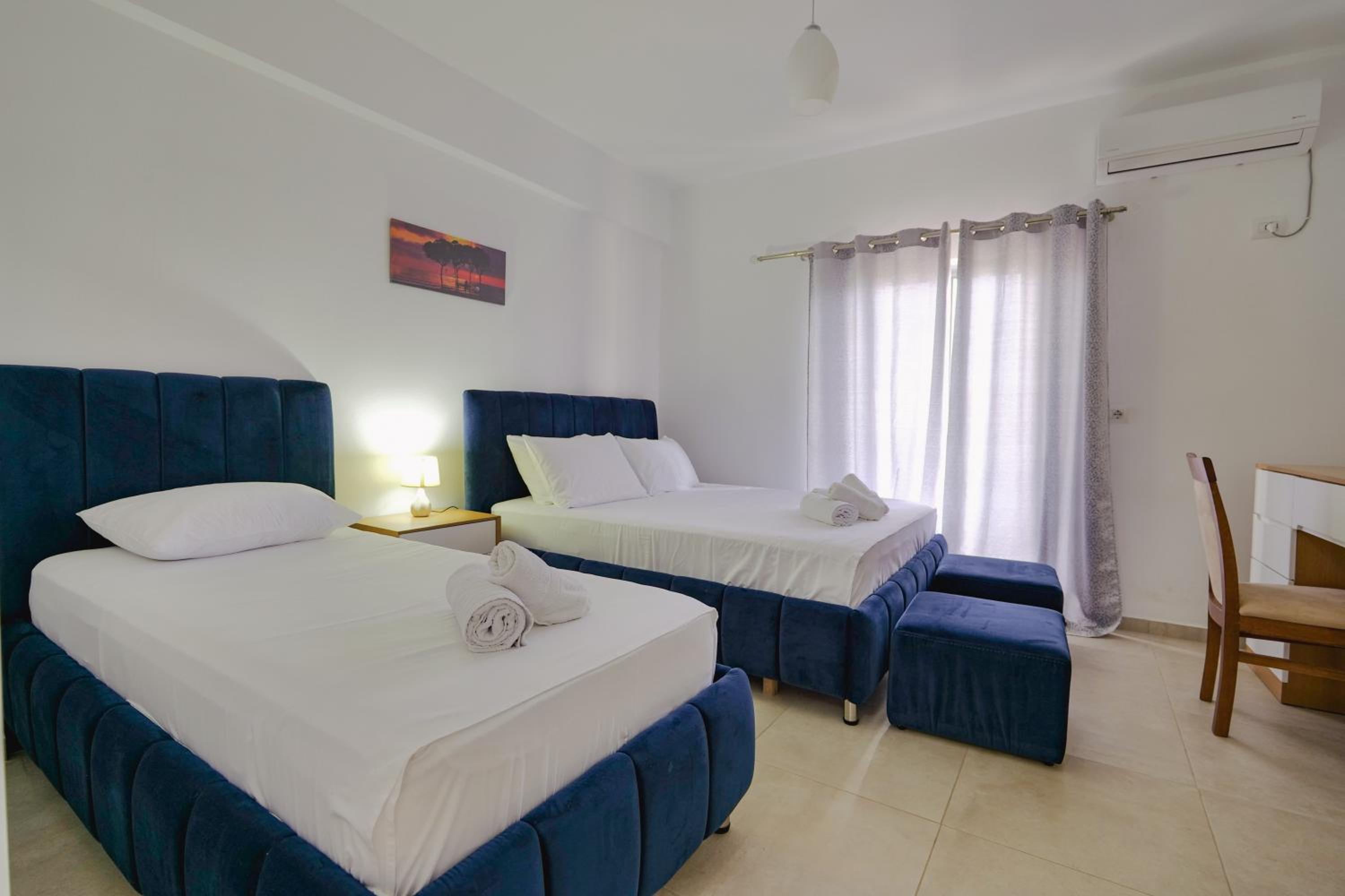 Violeta apartments Ksamil